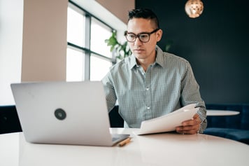 Employer reviewing a corporate health benefits strategy centered on connected virtual care.